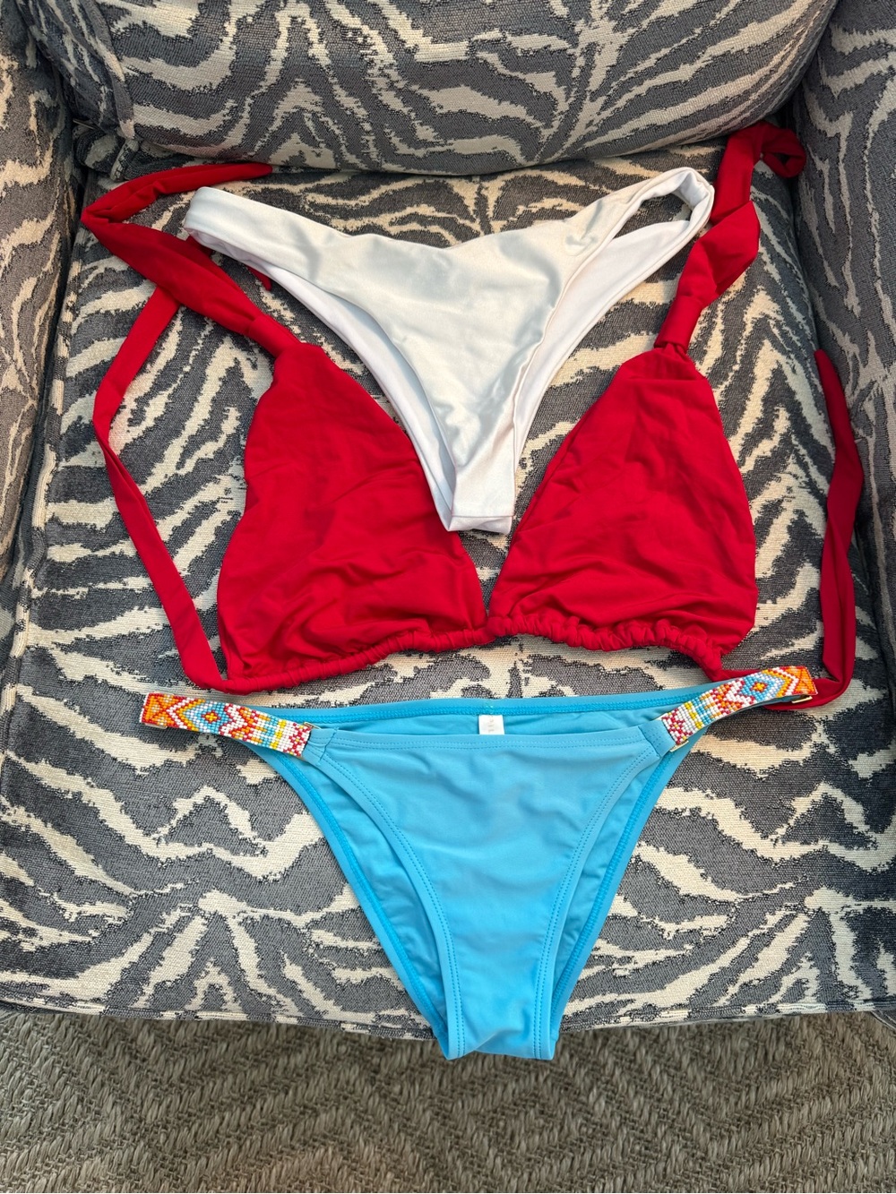 GUC Bikini lot -2 bottoms PilyQ Size Med Ocean Blues Size Sm 1 Despi top size Lg